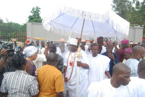 ae582c1b-55aa-46ca-a9f2-44942cd9b176