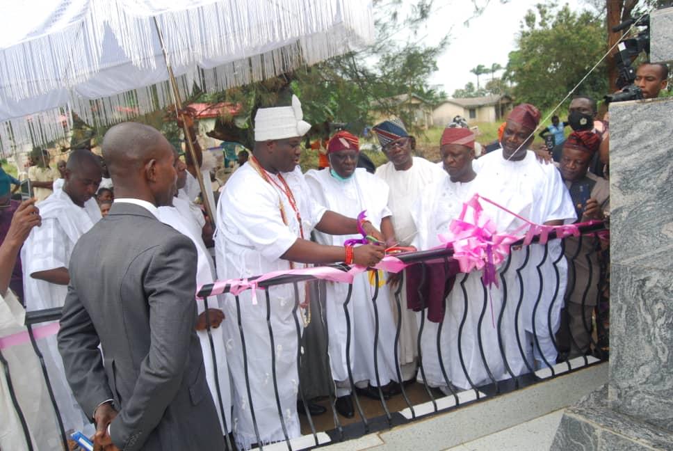 a792498e-d1b2-4cbc-934f-f27727fe1e3d